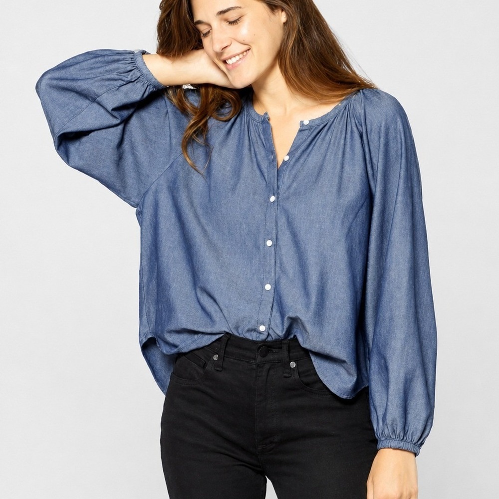 Outerknown Button Front Blouse Small Blue Chambray Coastal Boho Sustainable Top